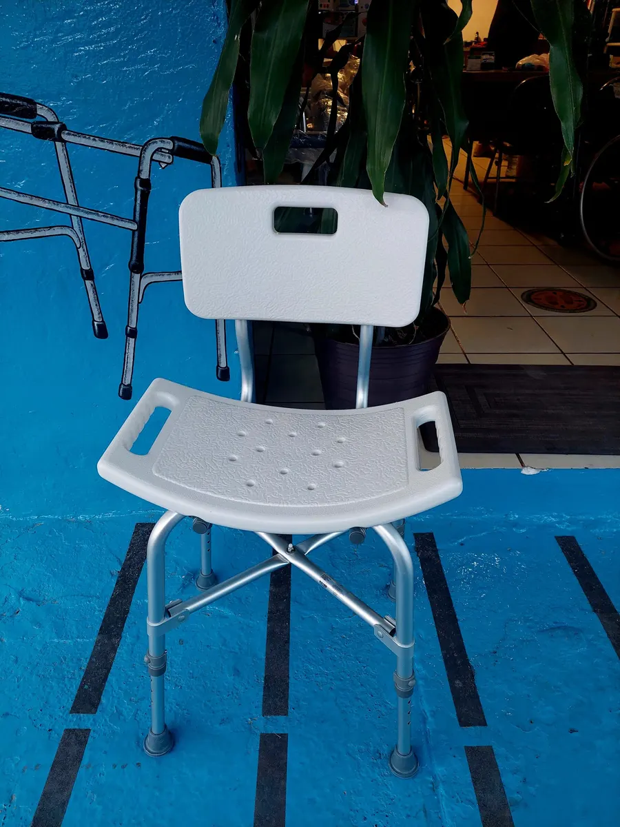 OU468 – Silla Ducha Extra-Ancho Reforzada
